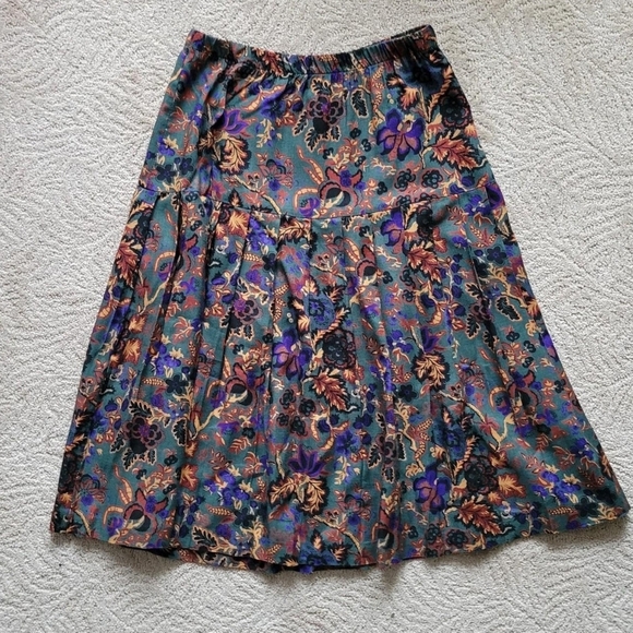 Unique Vintage Dresses & Skirts - Unique Vintage Floral Midi Skirt